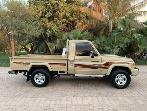 2021 Toyota Land Cruiser Pickup