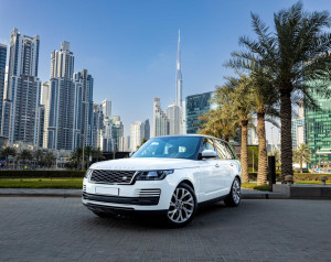 2018 Land Rover Range Rover in dubai