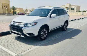 2020 ميتسوبيشي أوتلاندر