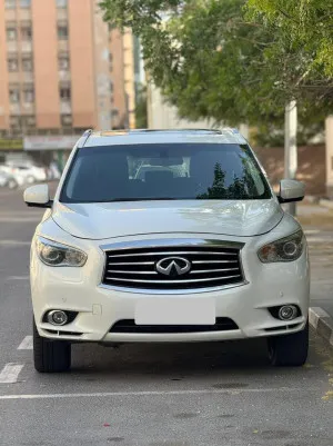 2013 Infiniti JX35 in dubai