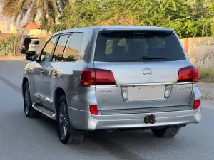 2011 Lexus LX 570