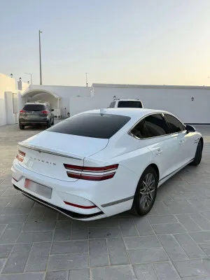 2025 Genesis G80