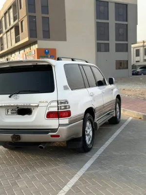 2005 تويوتا لاند كروزر