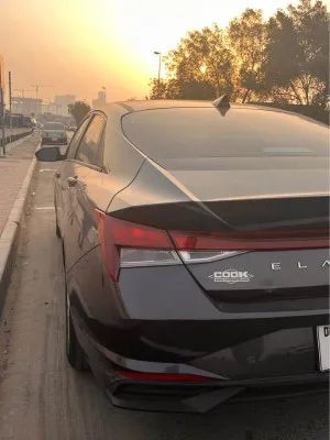 2021 هيونداي النترا