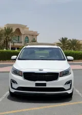 2017 Kia Carnival in dubai