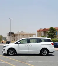 2017 كيا كارنفال