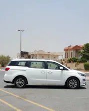 2017 كيا كارنفال