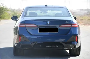 2025 BMW i5