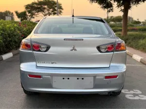 2015 ميتسوبيشي لانسر