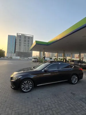2015 هيونداي جينيسيس in dubai