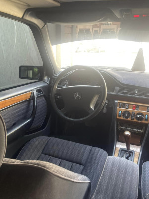 1992 Mercedes-Benz 300 in dubai