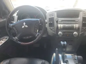 2013 ميتسوبيشي باجيرو