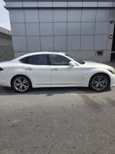 2012 Infiniti M37