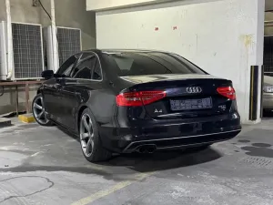 2014 اودي آي ٤