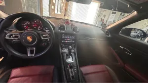 2022 بورش 718