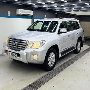 2011 Toyota Land Cruiser in dubai