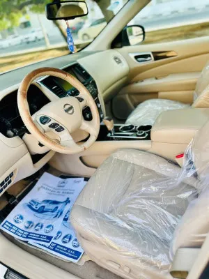 2014 نيسان باثفايندر 