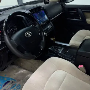 2011 Toyota Land Cruiser