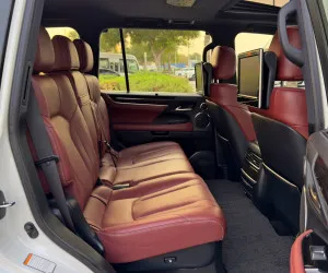 2019 Lexus LX 570