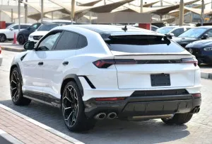 2023 Lamborghini URUS