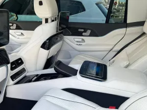 2020 مرسيدس-بنز جي ال اس مايباخ