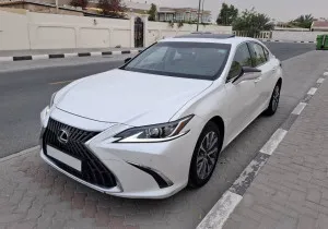 2023 Lexus ES in dubai
