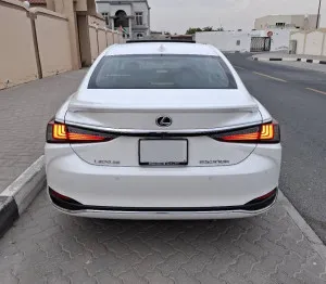 2023 Lexus ES