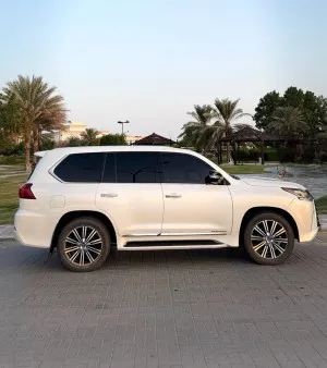 2017 Lexus LX 570
