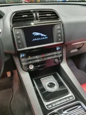 2018 جاكوار اف بيس