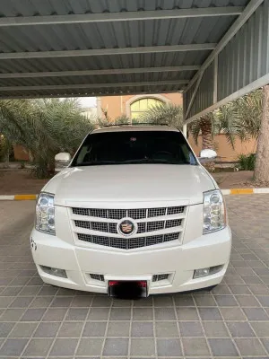 2013 Cadillac Escalade in dubai
