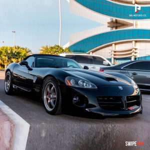 2005 Dodge Viper in dubai