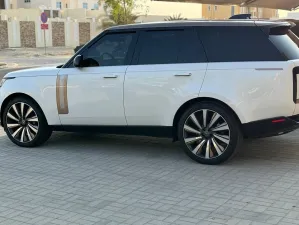 2023 لاند روفر رينج روفر
