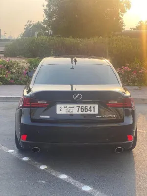 2015 لكزس اي اس
