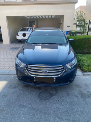 2016 Ford Taurus
