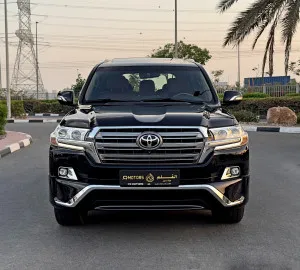 2018 Toyota Land Cruiser