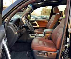 2018 Toyota Land Cruiser