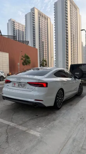 2018 اودي آي ٥