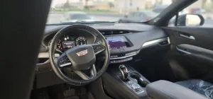 2020 كاديلاك اكس تي ٤