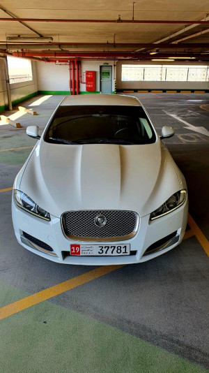 2013 Jaguar XF in dubai