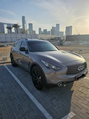 2014 Infiniti QX70 in dubai