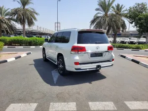 2021 Toyota Land Cruiser