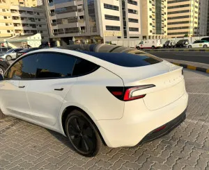2025 تسلا موديل 3