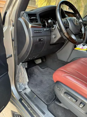 2019 Lexus LX 570