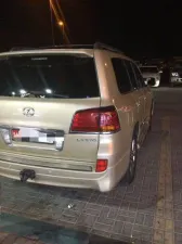 2009 لكزس أل أكس ٥٧٠