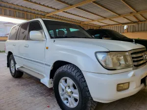 2003 Toyota Land Cruiser in dubai
