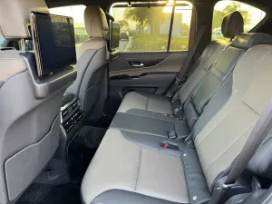 2024 Lexus LX 700