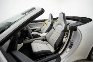 2025 Porsche 911 Carrera