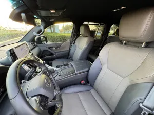 2024 Lexus LX 700