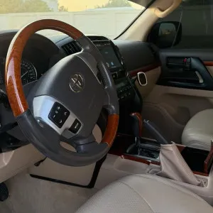 2013 Toyota Land Cruiser