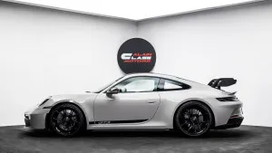2022 Porsche 911 Carrera